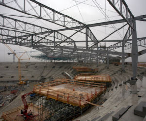 Stadion we Wroclawiu, montaz dachu (2).jpg