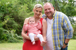 M jak miłość odc. 1899. Jagoda (Katarzyna Kołeczek), Tadeusz (Bartłomiej Nowosielski), Dorotka (Klara Madeńska)