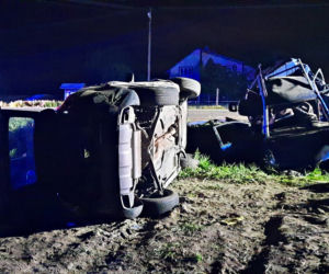 Potworny wypadek pod Sochaczewem. 45-latek nie żyje, wśród rannych dzieci