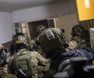 W sprawie zatrzymano trzy osoby: byłego partnera ofiary, jego matkę oraz znajomego