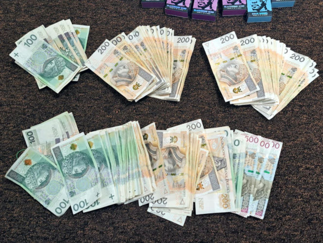 Syn ukrywał narkotyki u matki. Hurtowe ilości mefedronu i LSD trzymał w płatkach śniadaniowych