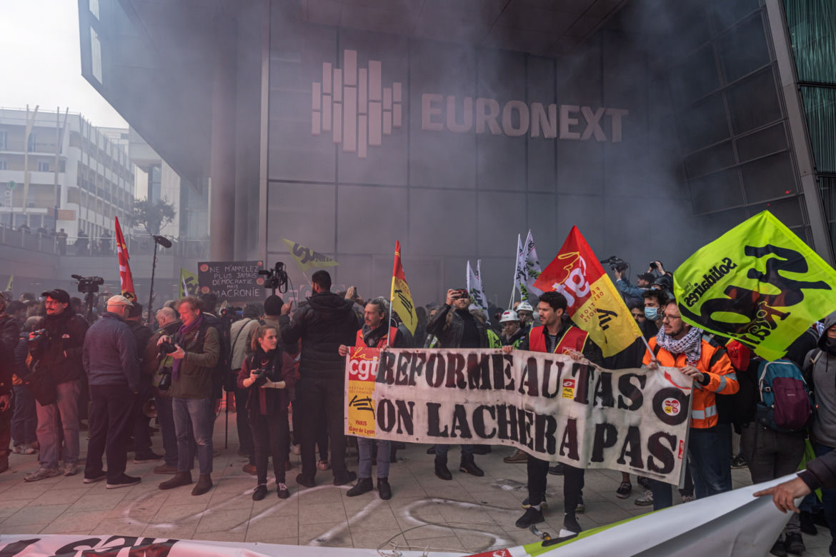 Demonstracja przeciwko reformie emerytalnej w Paryżu
