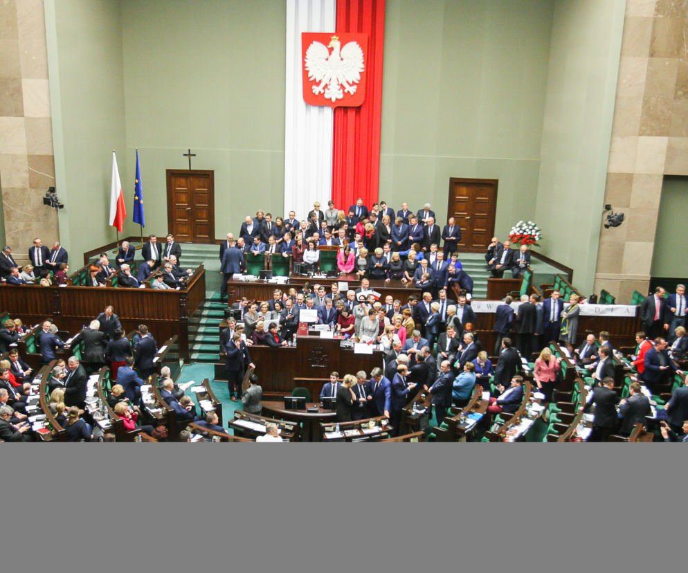 SEjmowy bunt przeciw cenzurze Kuchcińskiego