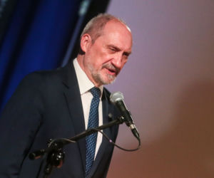  Tak się zmieniał Antoni Macierewicz 