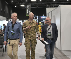 Warszawskie Targi Obronne. Scena Biała. Fire chat: Gen. Chmielewski o pasji do cyberbezpieczeństwa i i ekstremalnego biegania