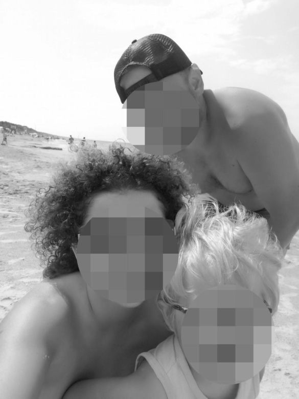 Biały miś obok urny Oliwierka rozrywa serca. Chłopiec zginął z rodzicami w tragicznym wypadku na A1
