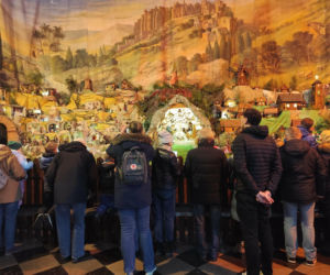 Niezwykła ruchoma szopka w Krakowie robi furorę! Ma ponad 100 figurek, a jej historia sięga 800 lat