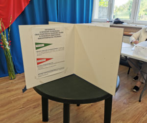 Spokojny wyborczy poranek w Ostrowie Wielkopolskim