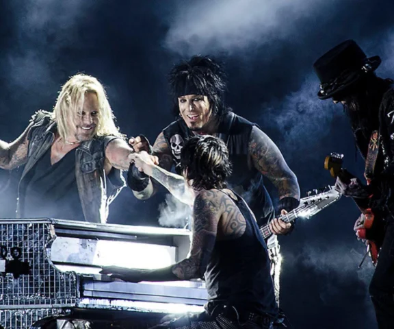 Mötley Crüe mieli już nie ruszać w trasę. Kilka lat później znów grali wielkie koncerty