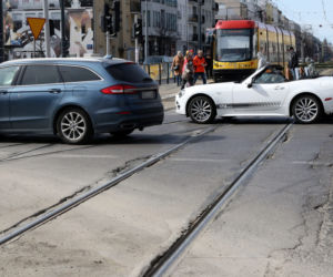 Ulice w Warszawie jak szwajcarski ser. Pełno dziur!