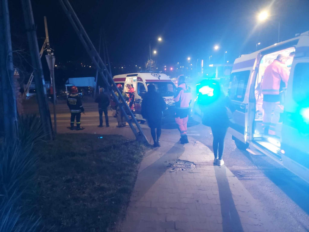 Wypadek na skrzyżowaniu 6-go Września i Miodowej  w Starachowicach