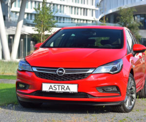 Opel Astra V
