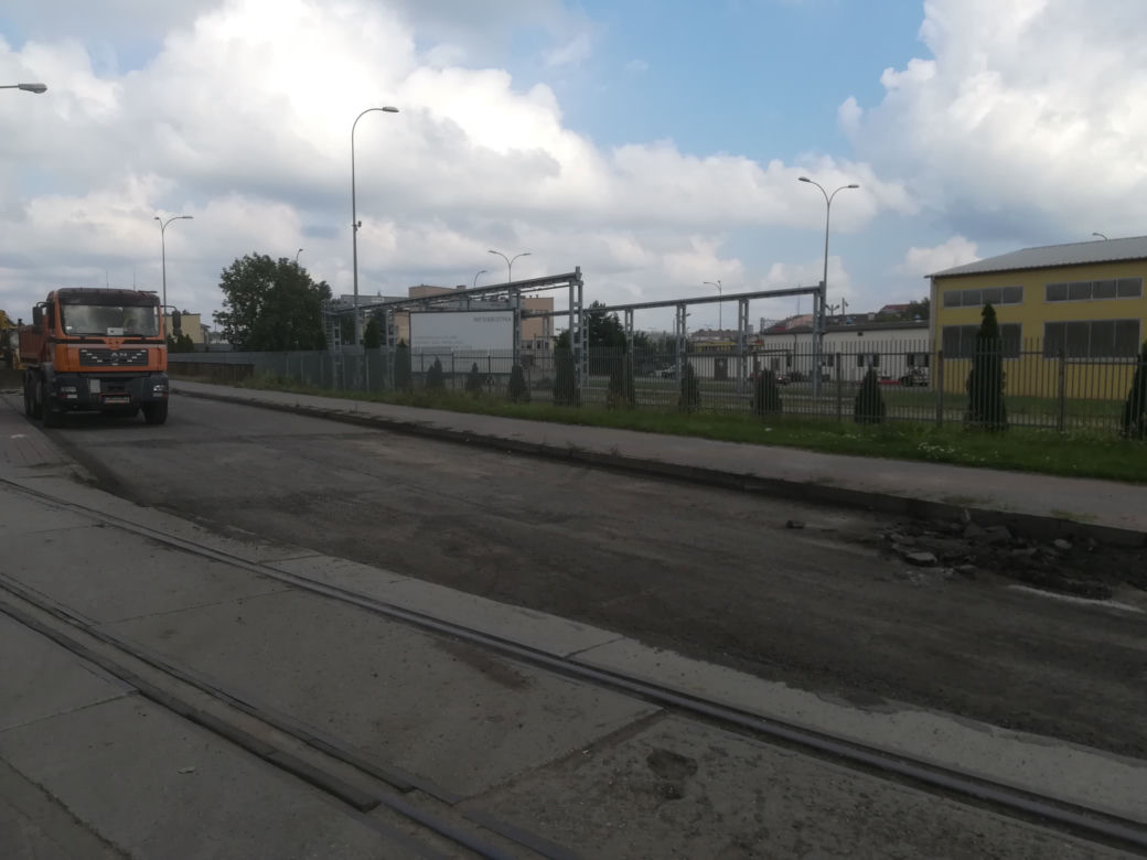 Zobacz, jak przebiega remont drugiego odcinka ul. Składowej w Siedlcach. Czy kierowcy stosują się do oznakowania?