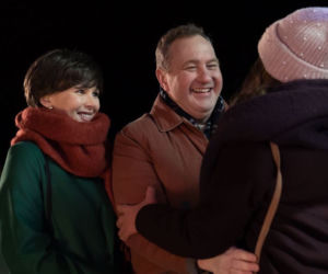 Na dobre i na złe odc. 737. Hania Sikorka (Marta Żmuda Trzebiatowska), jej ojciec Zbigniew (Artur Janusiak), matka Lucyna (Anna Samusionek)	