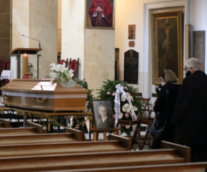 Pogrzeb matki Andrzeja Seweryna