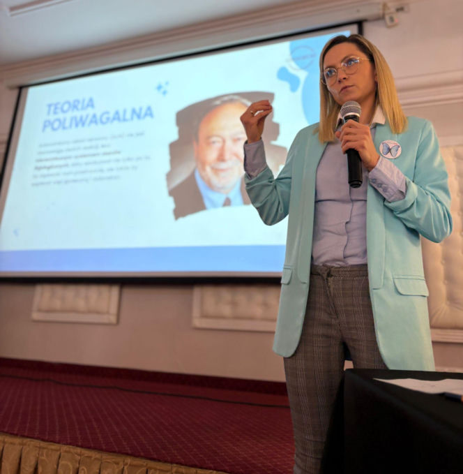 Świat Niebieskich Motyli w Starachowicach. Jak IV Ogólnopolska Konferencja zmienia rzeczywistość osób w spektrum autyzmu