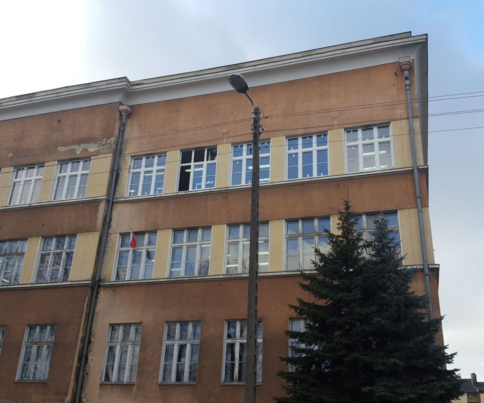 Na ten dzień czekał lata. Rozpoczął się remont Zespołu Szkół nr 4 w Lesznie