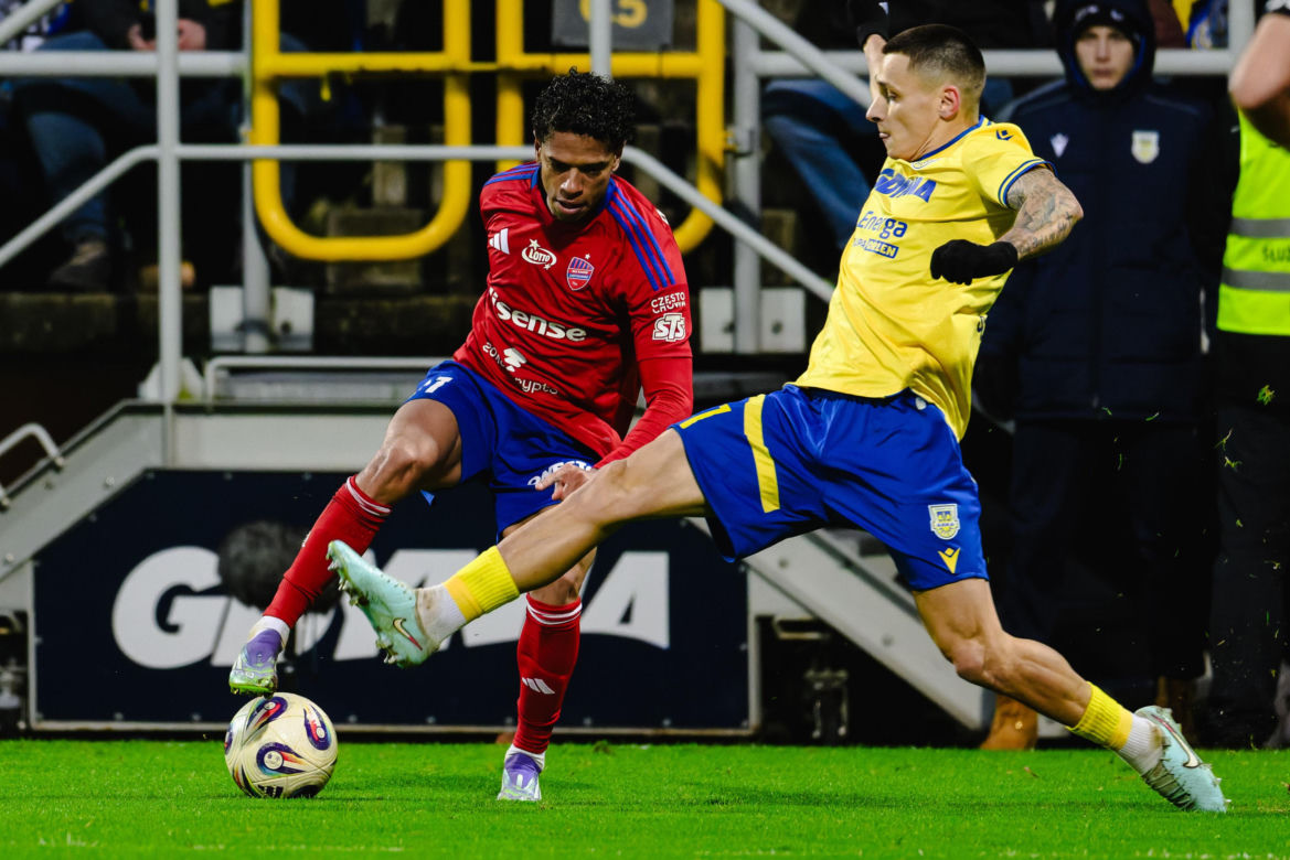 Arka Gdynia - Raków Częstochowa, zdjęcia kibiców i piłkarzy z meczu 17. kolejki PKO BP Ekstraklasy