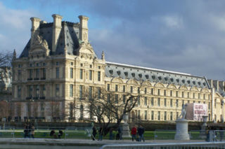 Kolejne zatrzymania po kradzieży klejnotów z Luwru. Śledztwo zatacza coraz szersze kręgi