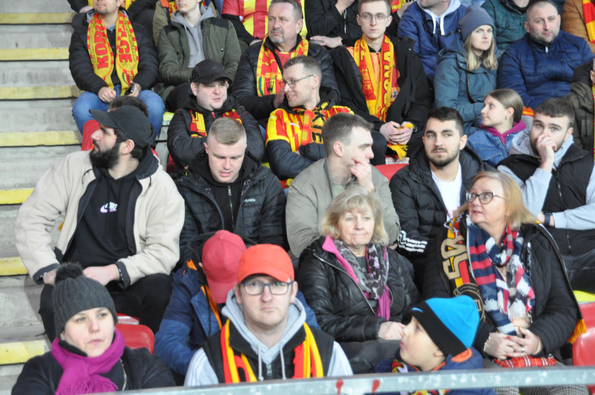 Korona Kielce - Legia Warszawa. Zdjęcia kibiców na Suzuki Arenie