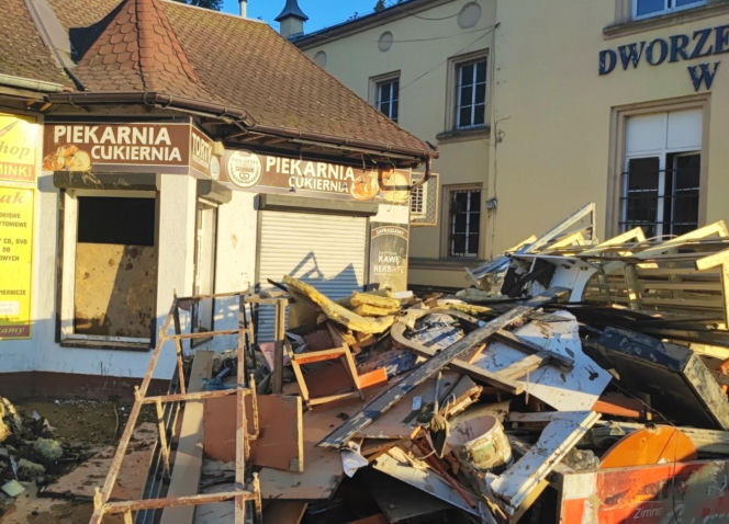 Pękła tama, fala zalała miasto. Dwa lata od koszmaru na Dolnym Śląsku. "Dzieci płakały"