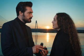 Dziedzictwo, odcinek 827: Zaręczyny Nany i Yamana. Oświadczy się nad morzem i doprowadzi ukochaną do łez - ZDJĘCIA