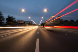 Niebezpieczny manewr w Zielonej Górze. Dlaczego 67-latka zignorowała pieszych?