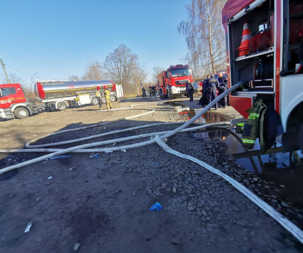 Pożar na bocznicy kolejowej w Krakowie