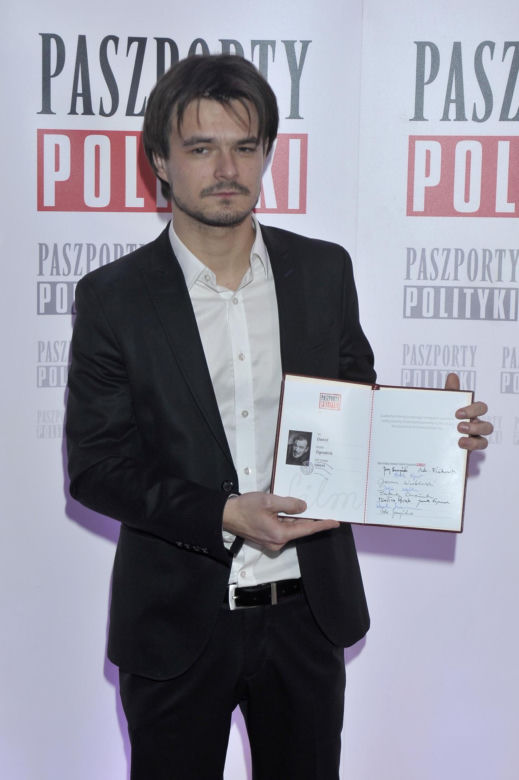Dawid Ogrodnik kiedyś i dziś. Aktor-kameleon na przestrzeni lat przeszedł wielką metamorfozę