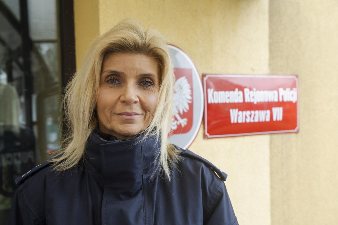 Strażacy włamali się mu do mieszkania. "Zastałem ziąb i wyłamane okno"