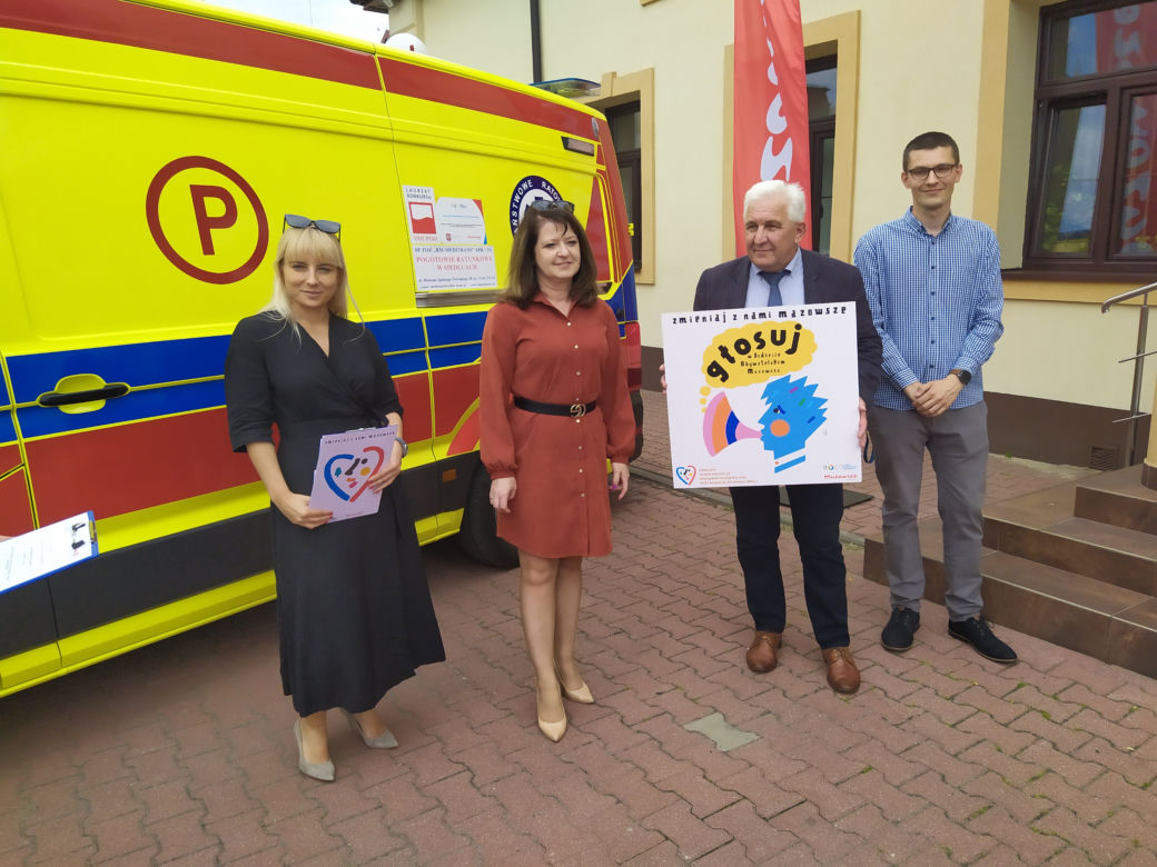 Jak wygląda karetka bariatryczna zakupiona z BOM dla rejonu siedleckiego