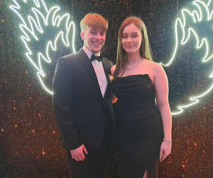 Tak bawili się maturzyści na studniówce skarżyskiego Erbla. Kreacje jak z czerwonego dywanu