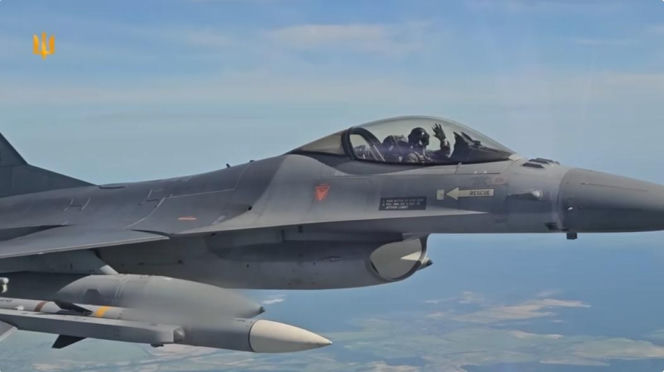 Tajemnicza eskadra F-16 z zachodnimi pilotami. Czy to przełom w obronie Ukrainy?