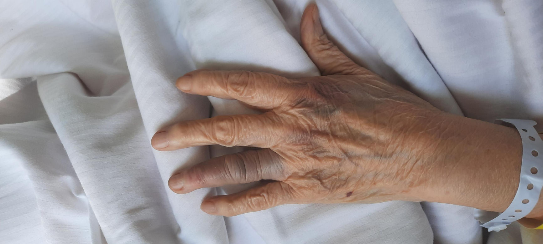 92-letnia Maria z Warszawy ofiarą bestialskiego ataku. „Zrujnował kobiecie starość za 300 zł”