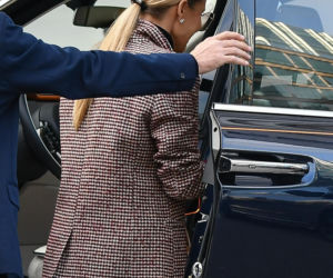 Izabela Janachowska przyjechała po łakocie z szoferem w limuzynie za 3 miliony