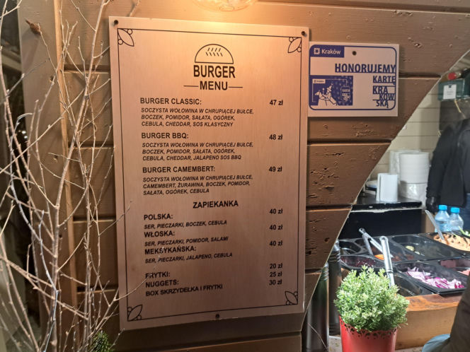 Jarmark Bożonarodzeniowy 2025 na Rynku Głównym w Krakowie. Jedzenie drogie jak nigdy