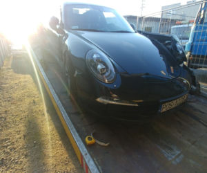 Miał umyć porsche klientowi, zamiast tego je ukradł i rozbił. Teraz samochody będzie oglądać na plakatach w celi