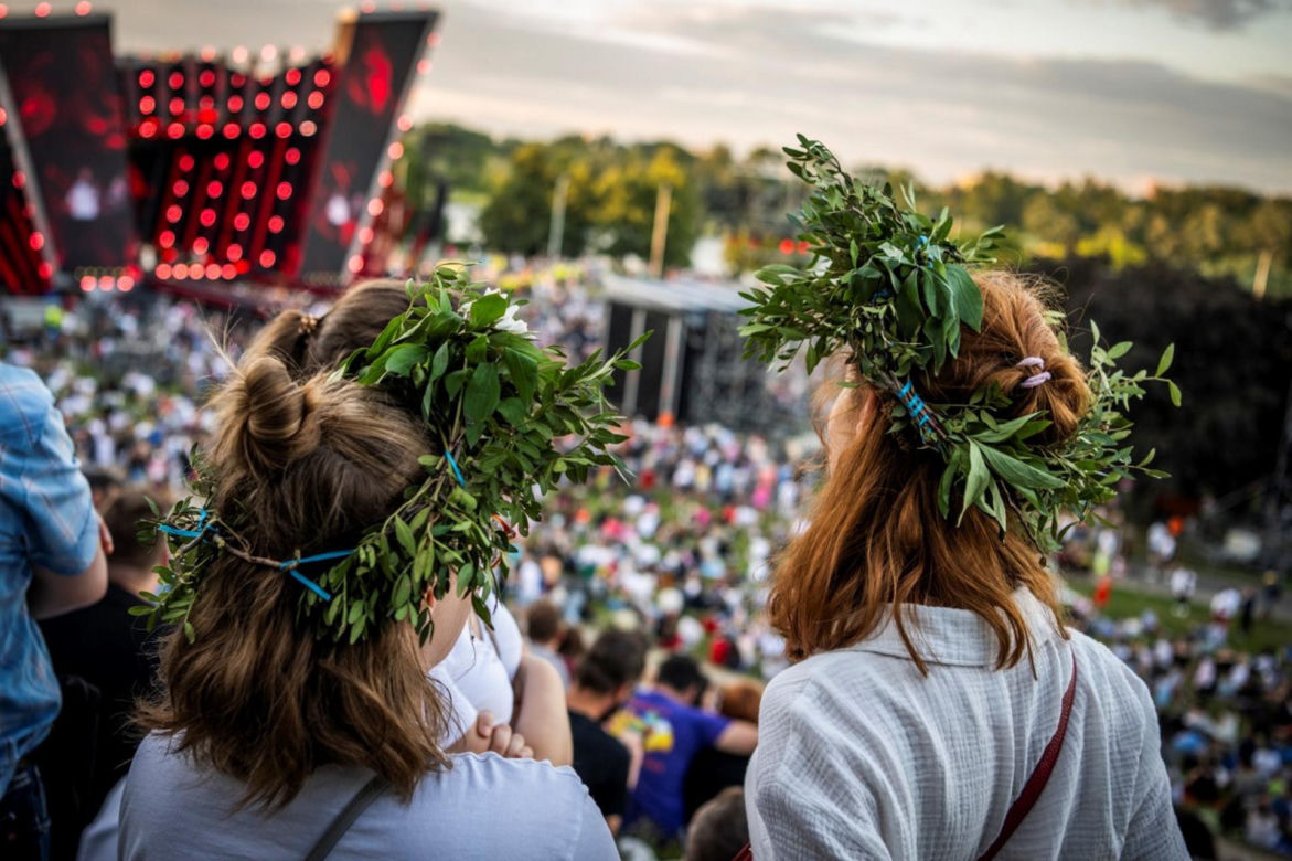 Tak Warszawa powitała lato. Wianki nad Wisłą 2024 