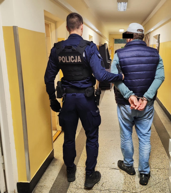 Szajka włamywaczy z Gruzji w rękach policji. Otwierali samochody specjalnym urządzeniem
