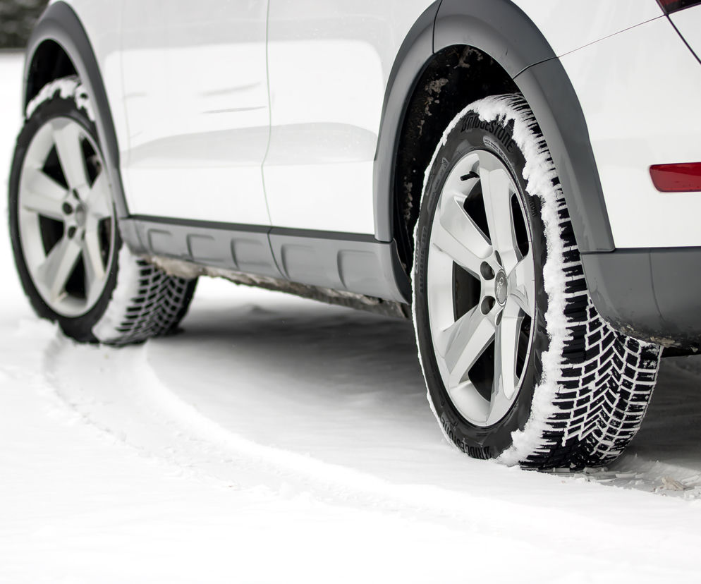 Opona całoroczna Bridgestone Weather Control A005