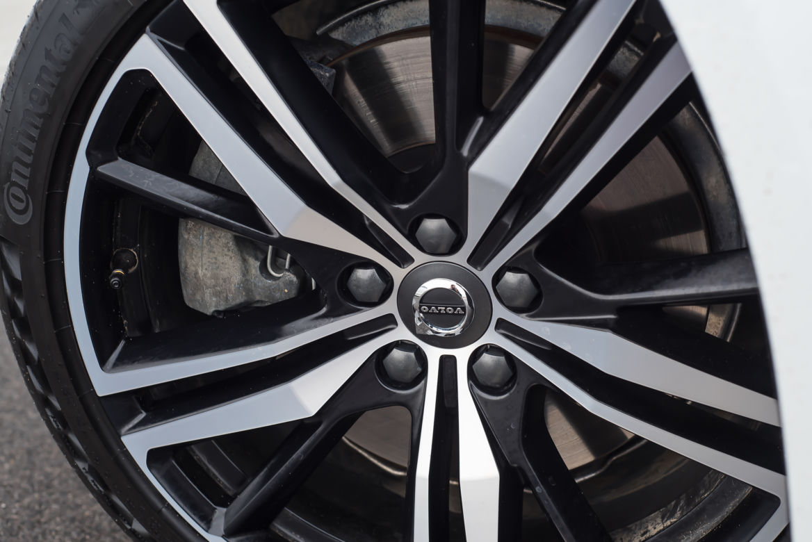 Volvo V60 T8 Twin Engine AWD R-Design AT8