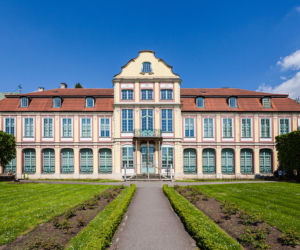 Pałac Opatów
