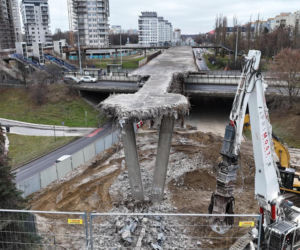 Rozbiórka kładki-giganta na gdańskiej Zaspie. Utrudnienia na skrzyżowaniu al. Rzeczpospolitej i al. Jana Pawła II