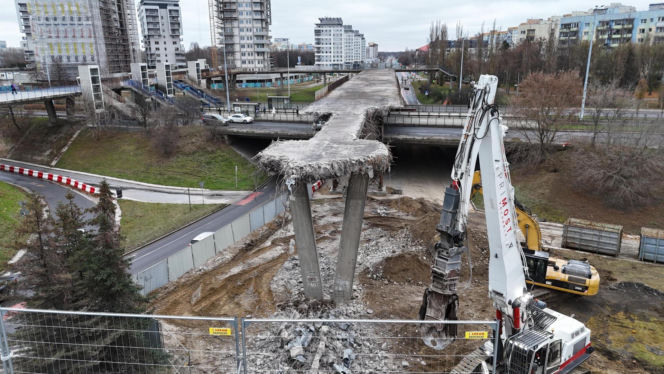 Rozbiórka kładki-giganta na gdańskiej Zaspie. Utrudnienia na skrzyżowaniu al. Rzeczpospolitej i al. Jana Pawła II