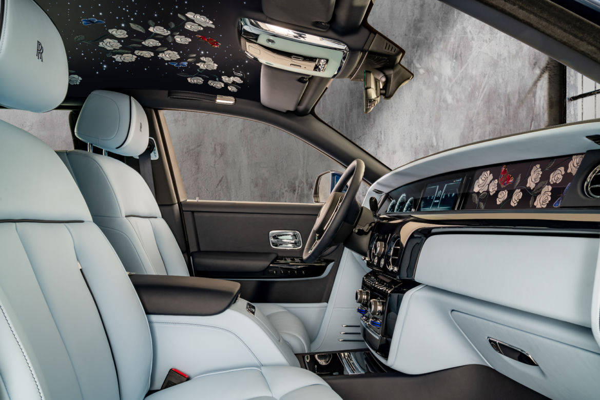 Różany Rolls-Royce Phantom