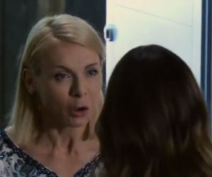 Przyjaciółki odcinek 112, Beata (Karolina Nowakowska), Zuza (Anita Sokołowska)