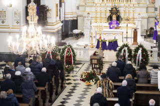 Jarosław Kaczyński na pogrzebie pierwszego naczelnego Gazety Polskiej