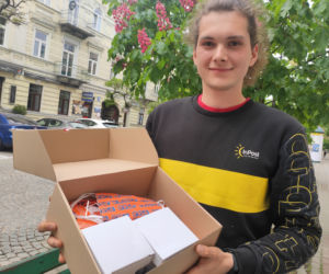 Wiktor, kurier rozwożący paczki, który chciał zaskoczyć swoich kolegów