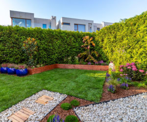 Ogródek przy mieszkaniu w bloku