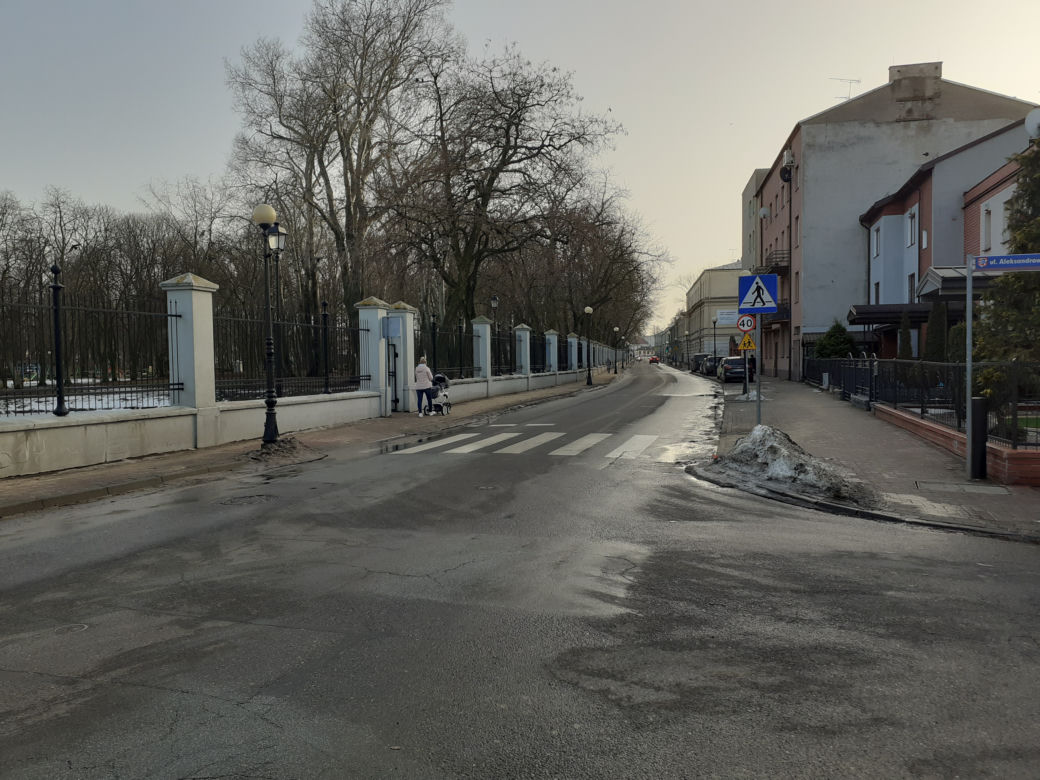 Siedleckie szkoły przy ul. Konarskiego i Prusa i ich okolica w lutym 2021 roku